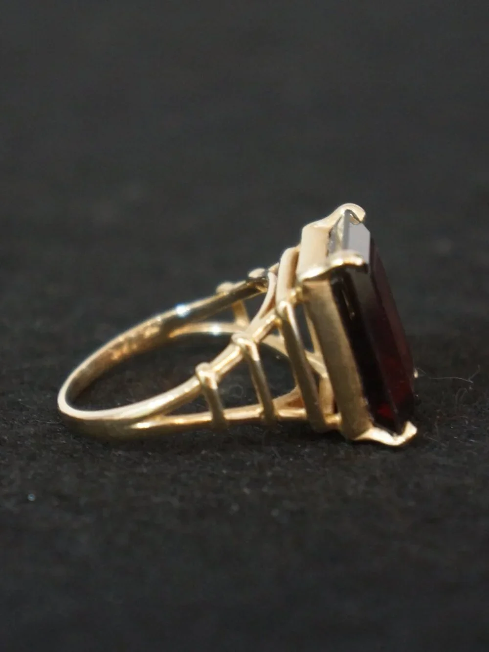 Vintage 14K Gold Emerald-Cut Garnet Architectural Cocktail Ring - Size 8.5